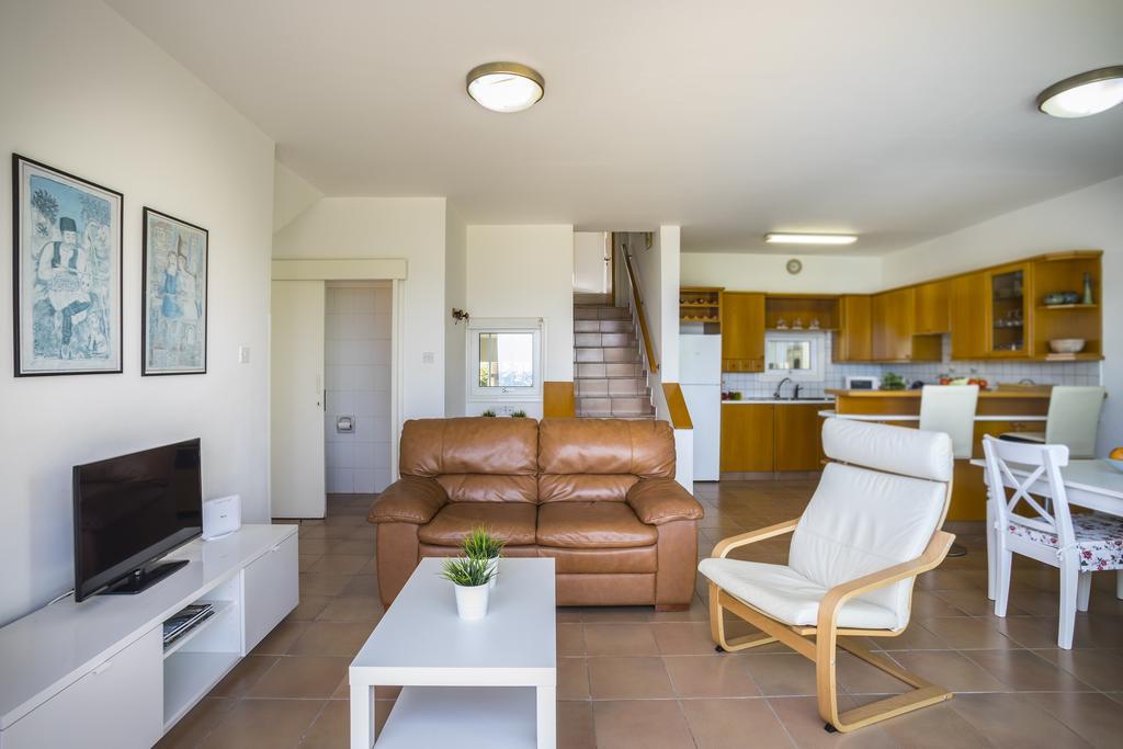 Protaras Beachfront Sirina Lina Suite Paralimni Luaran gambar