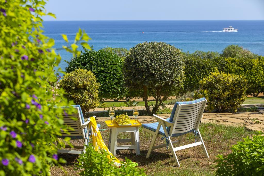 Protaras Beachfront Sirina Lina Suite Paralimni Luaran gambar