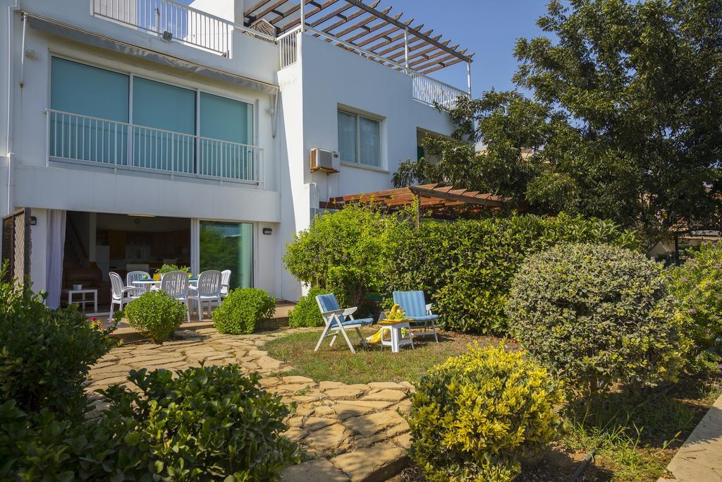 Protaras Beachfront Sirina Lina Suite Paralimni Luaran gambar