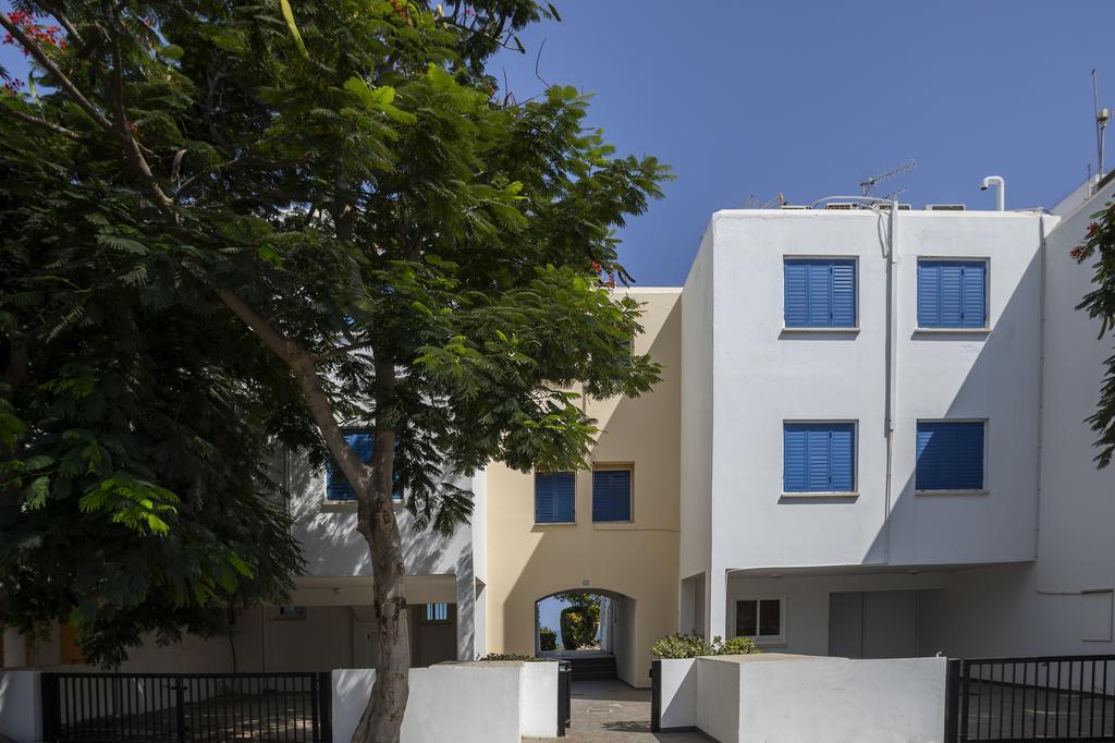 Protaras Beachfront Sirina Lina Suite Paralimni Luaran gambar